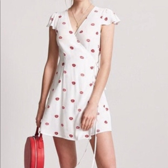 Dresses & Skirts - Lips Wrap Dress